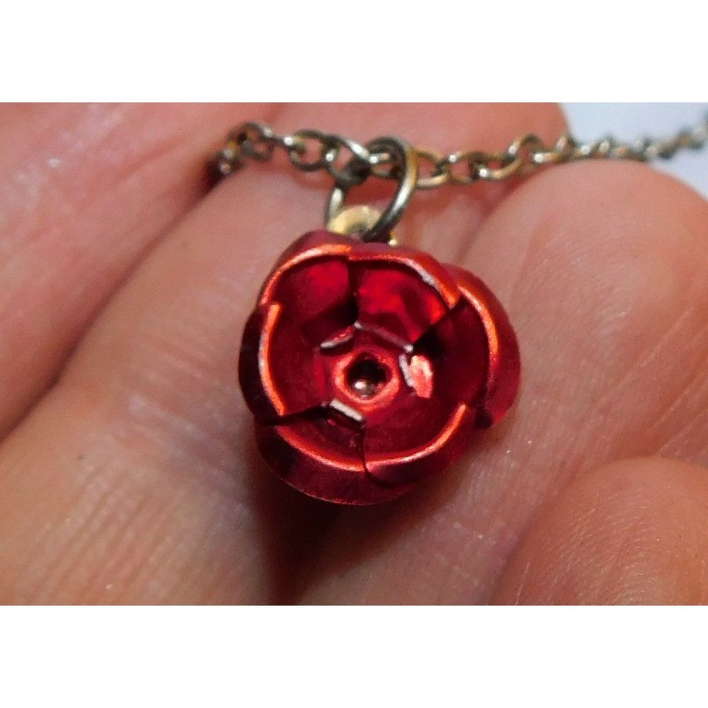 Metal Rose Necklace